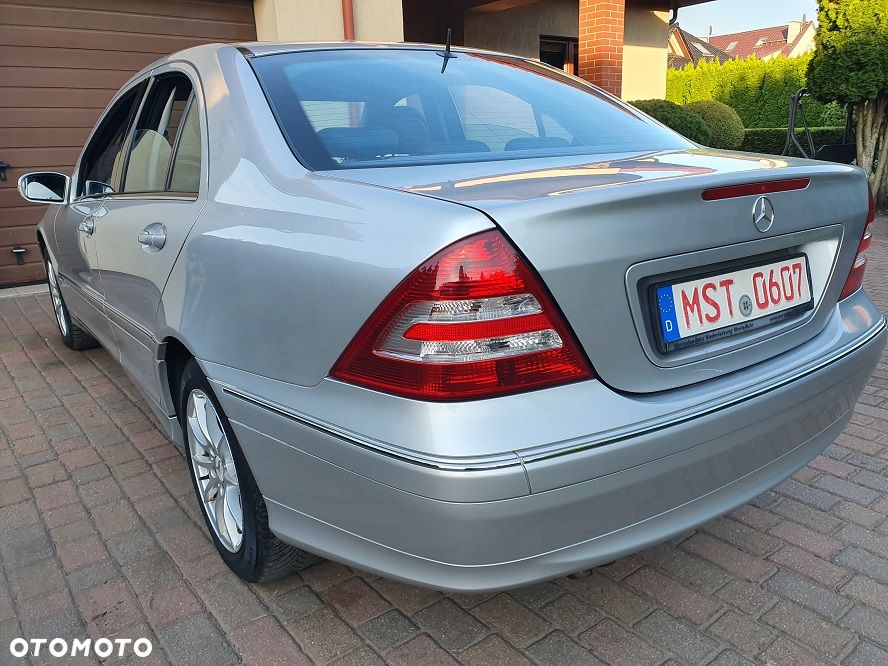 Mercedes-Benz Klasa C 180 Kompressor Automatik Avantgarde - 4