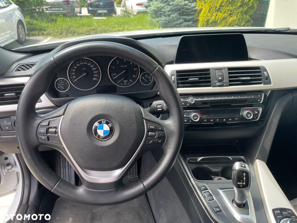 BMW Seria 3 318d Sport Line - 14