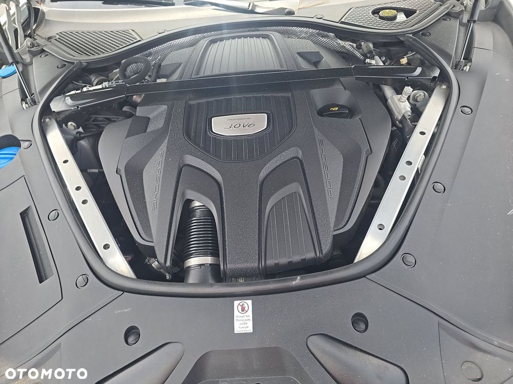 Porsche Panamera - 17