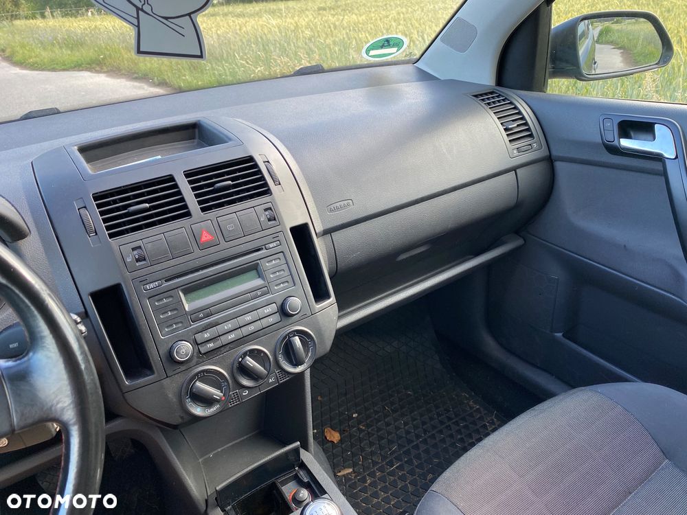 Volkswagen Polo - 8