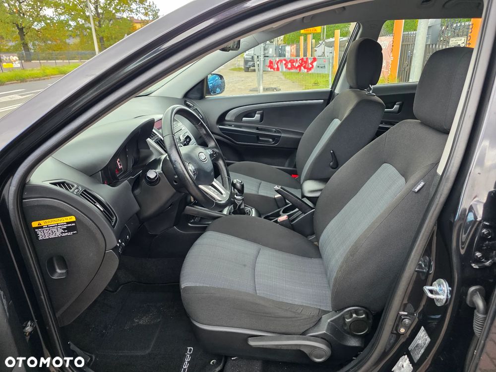 Kia Ceed 1.6 CRDi Spirit - 14