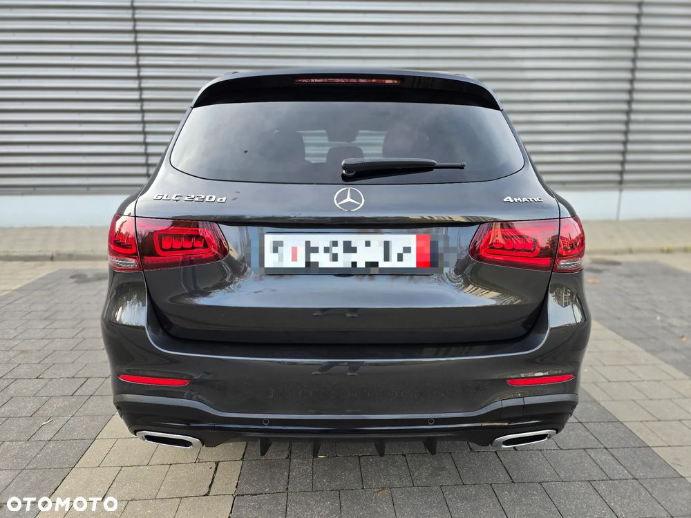 Mercedes-Benz GLC 220 d 4Matic 9G-TRONIC AMG Line - 8