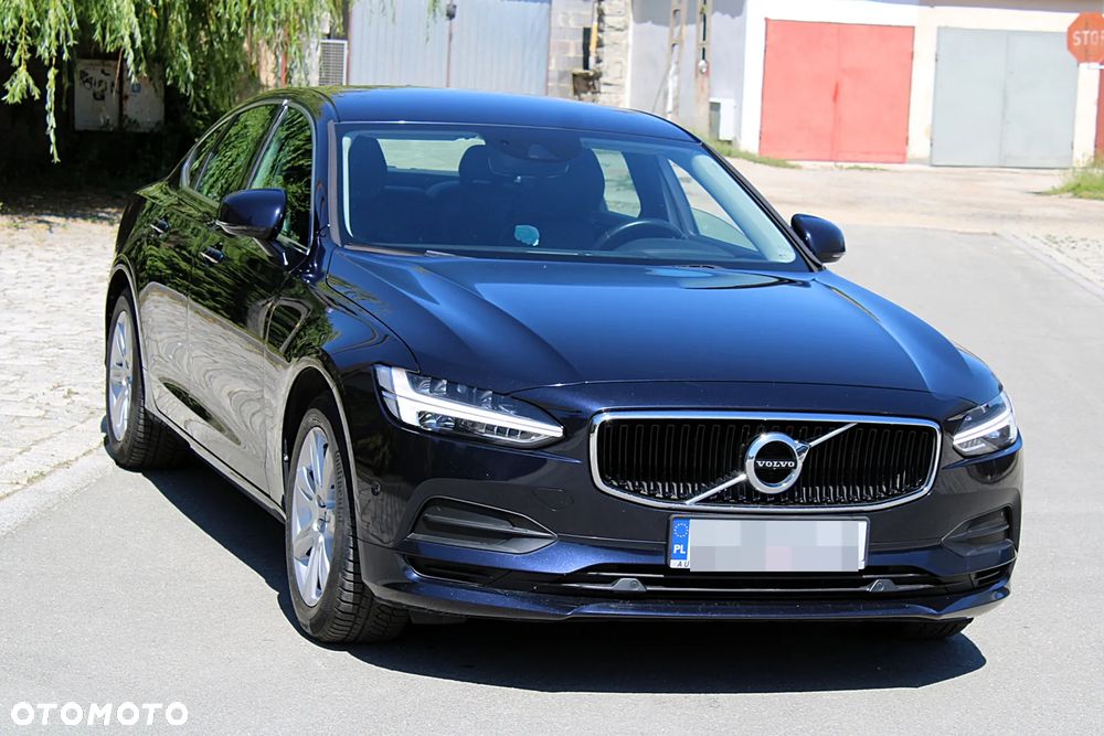 Volvo S90 - 2