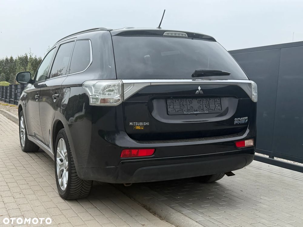 Mitsubishi Outlander 2.0 4WD Plus - 3