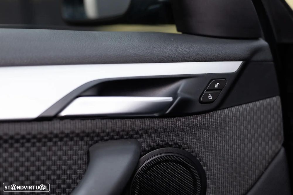 BMW X1 16 d sDrive Advantage Auto - 37
