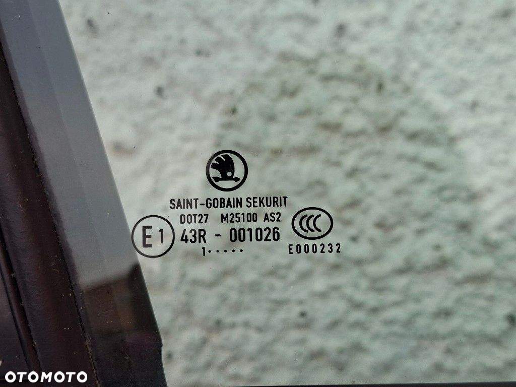 SKODA SUPERB 2011 3T KOMBI DRZWI PRAWE PRZEDNIE TYLNIE PRAWY PRZÓD TYŁ LF4U - 3