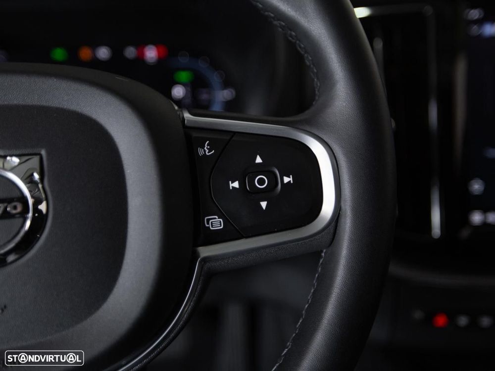 Volvo XC 60 2.0 T6 PHEV Inscription Expression AWD - 19