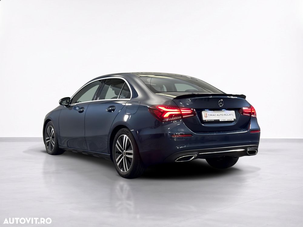 Mercedes-Benz A 200 Sedan 7G-DCT - 4