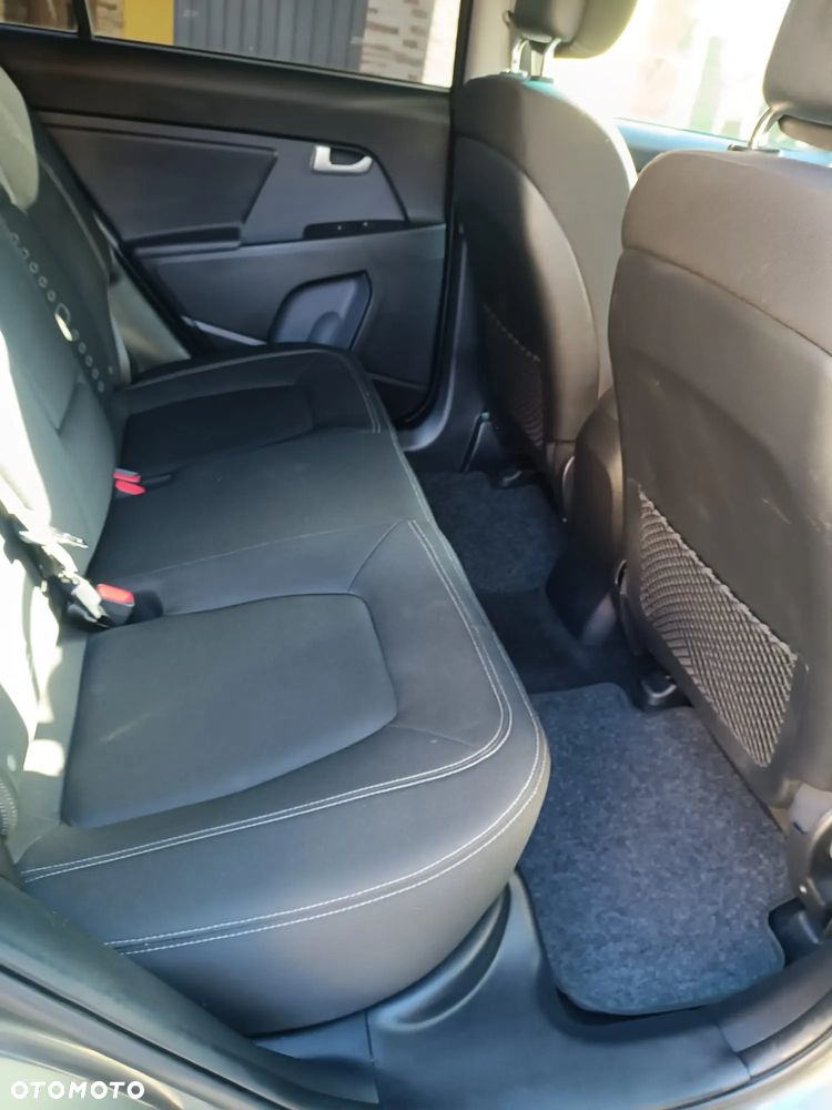 Kia Sportage 2.0 CRDI 4WD Automatik Vision - 10