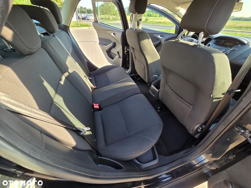 Ford Focus 1.6 Edition - 11