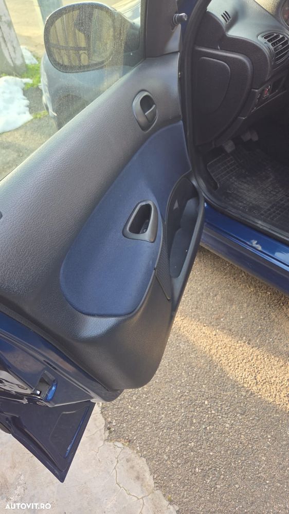 Peugeot 206 1.4E Sedan - 7