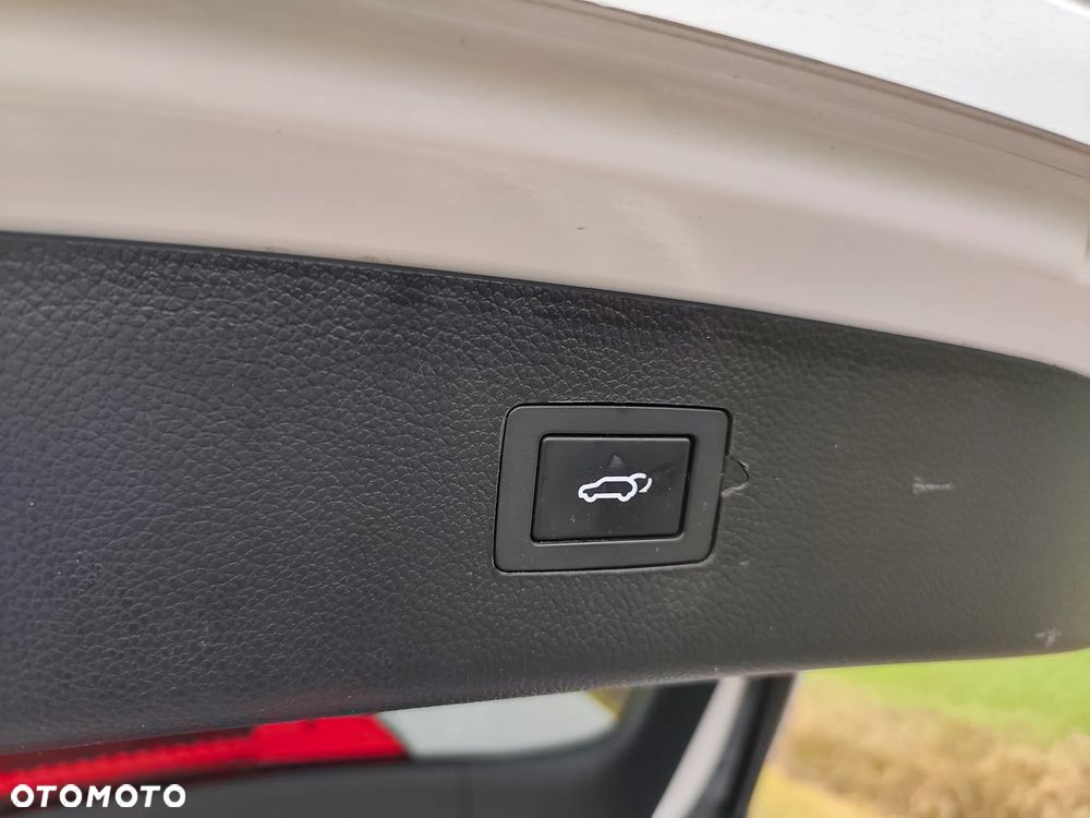 Hyundai i40 Kombi blue 1.7 CRDi DCT Premium - 25