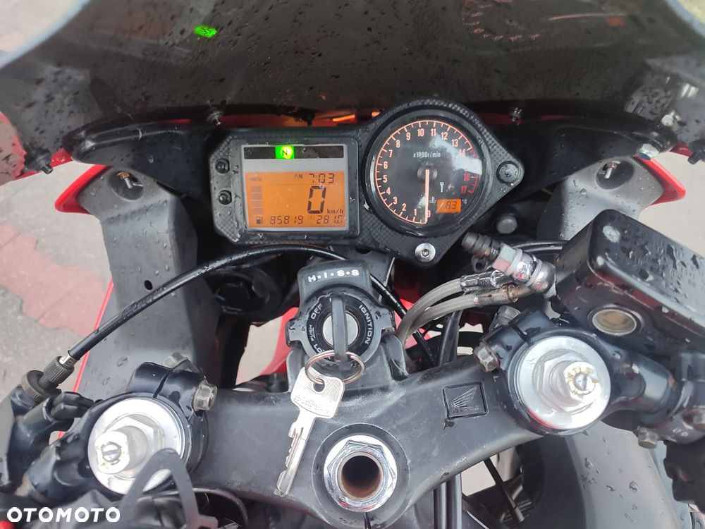 Honda CBR - 6