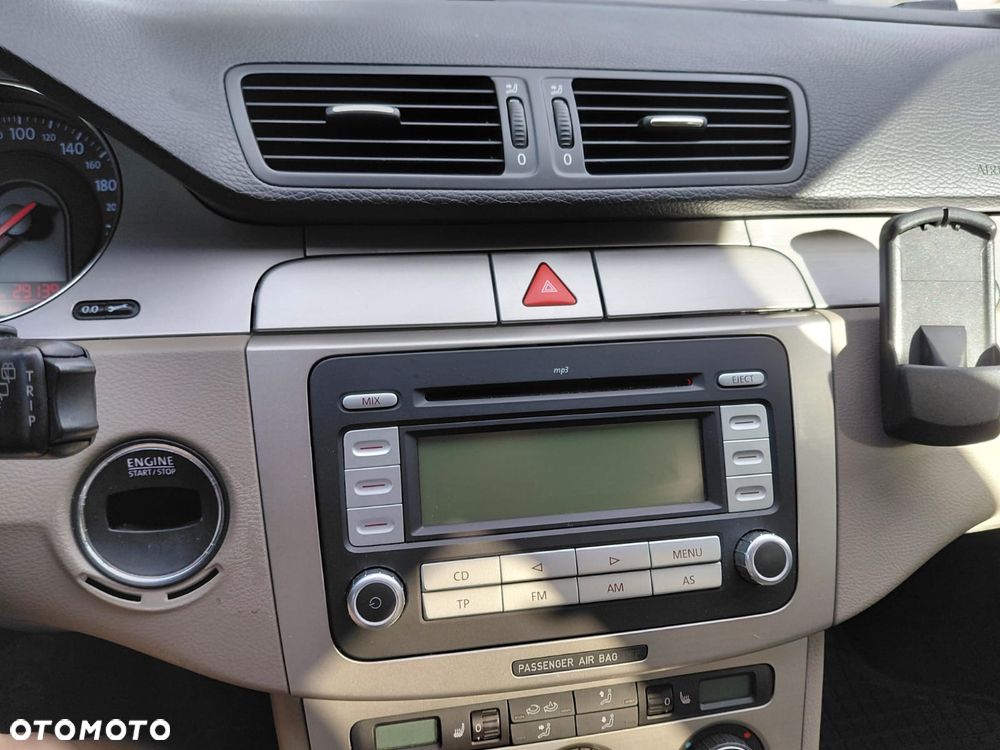 Volkswagen Passat 2.0 TDI DPF Trendline - 9