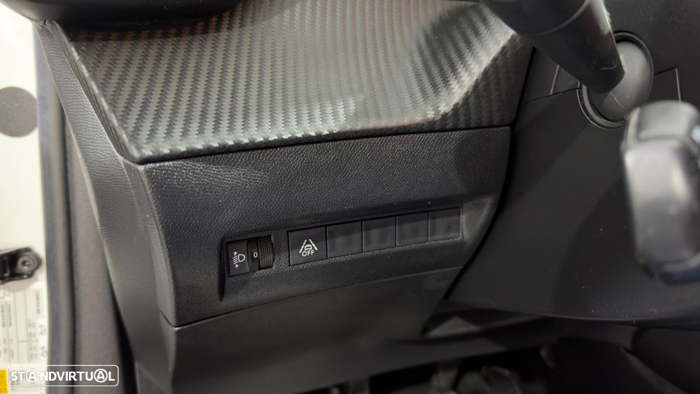 Peugeot 2008 PureTech 130 Allure - 26