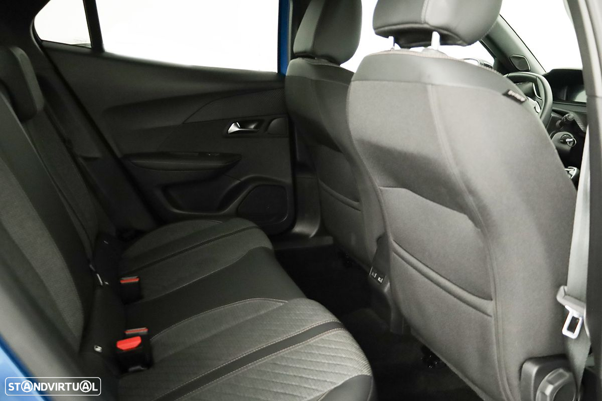 Peugeot 2008 1.2 PureTech Allure - 21