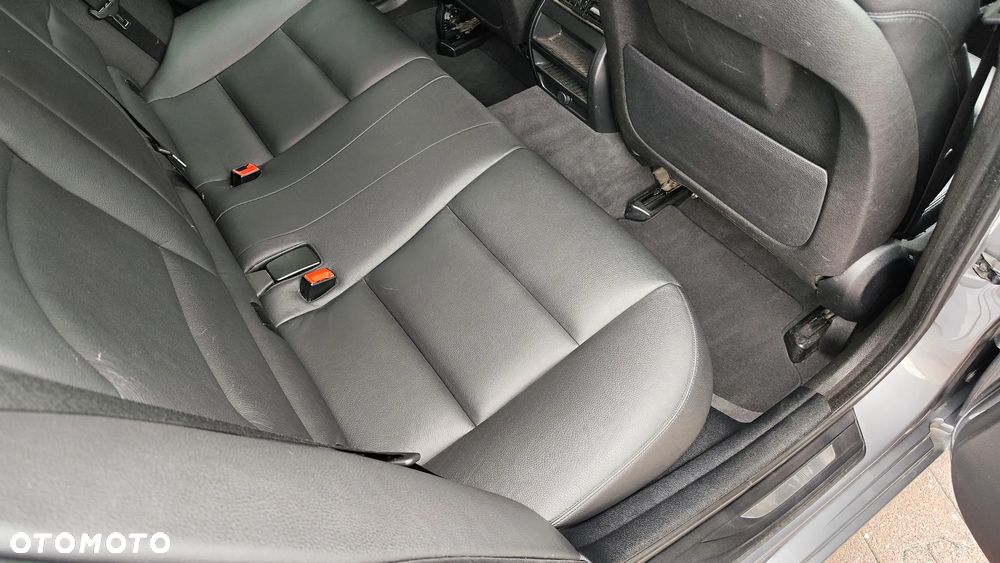 BMW Seria 5 520d - 30
