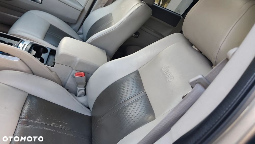 Jeep Grand Cherokee 4.7 Automatik Laredo - 25