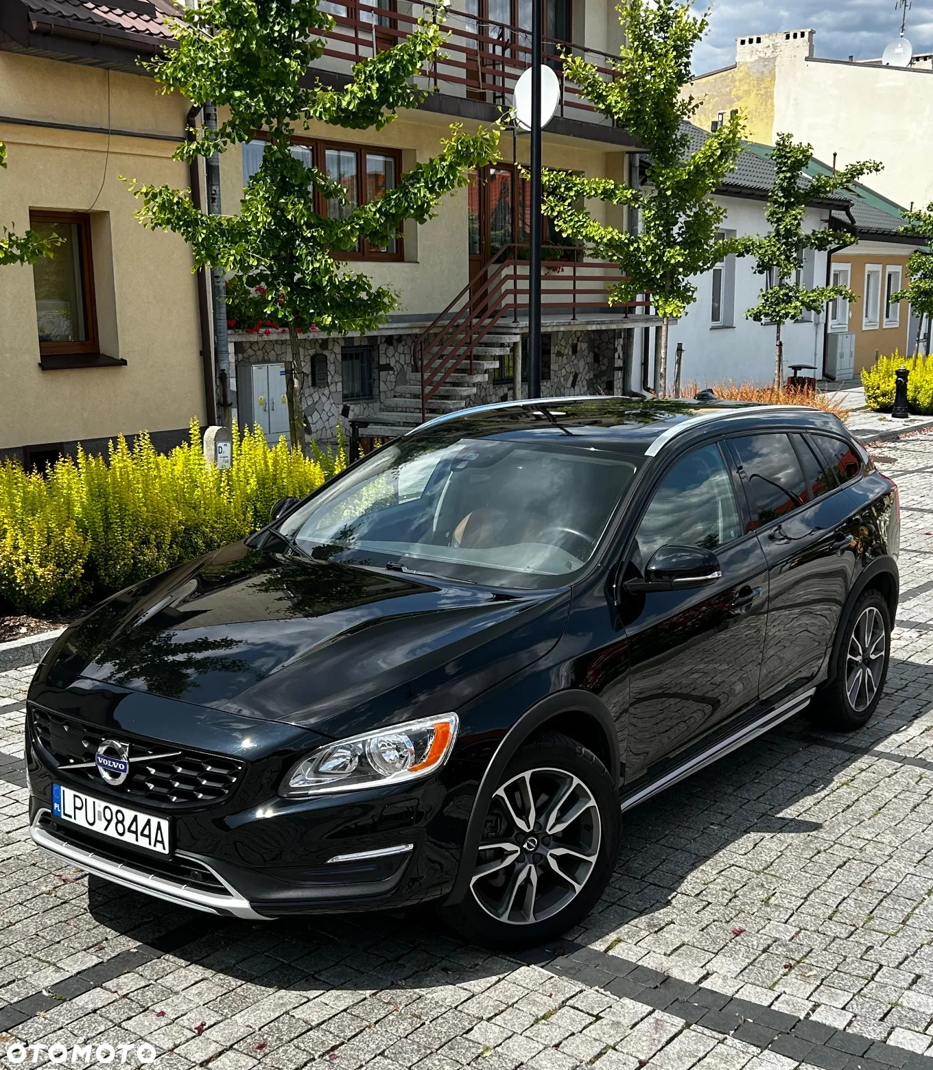 Volvo V60 Cross Country - 12