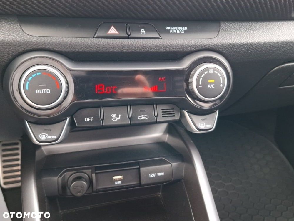 Kia Stonic 1.0 T-GDI GT Line DCT - 28