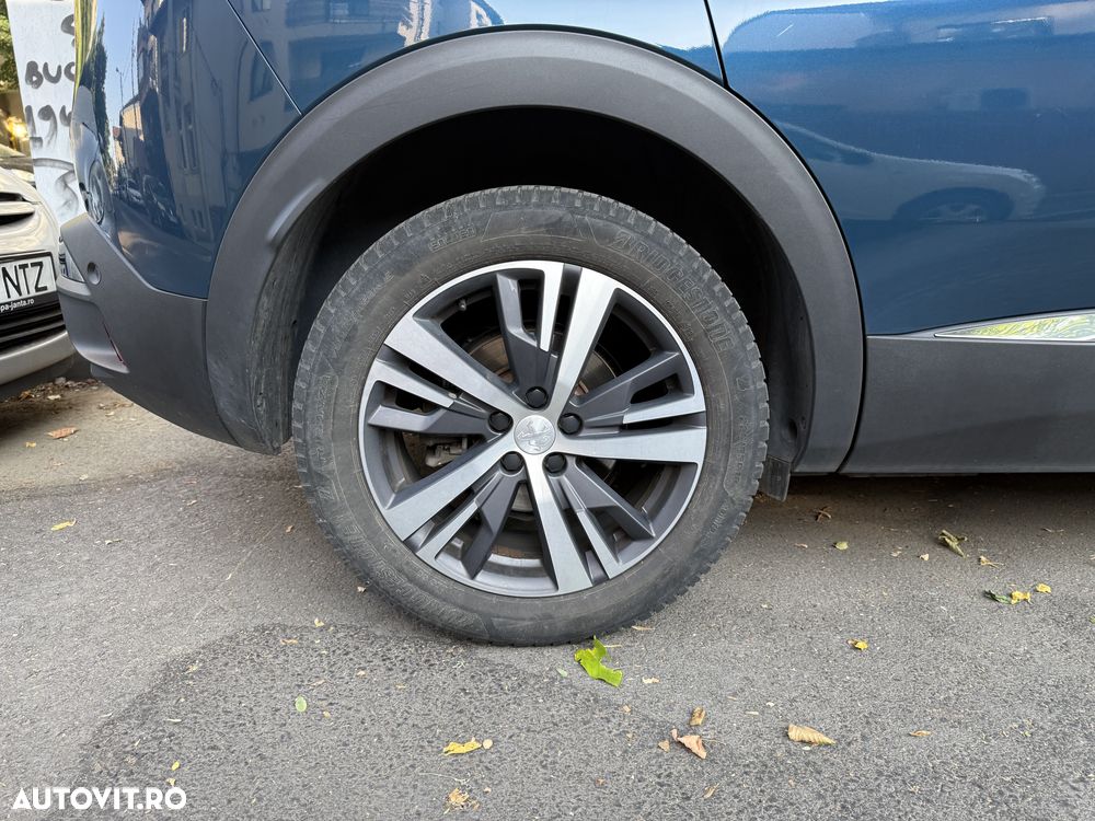 Peugeot 3008 1.2 PureTech 130 EAT8 Allure Pack - 11