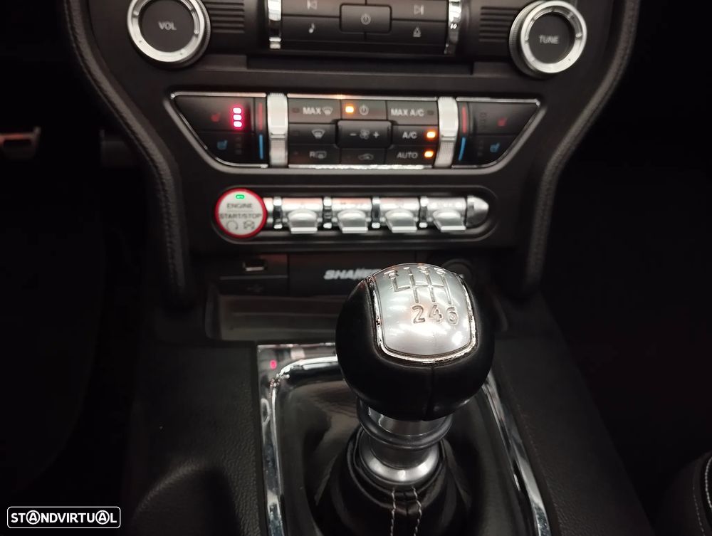 Ford Mustang 2.3i EcoBoost - 41