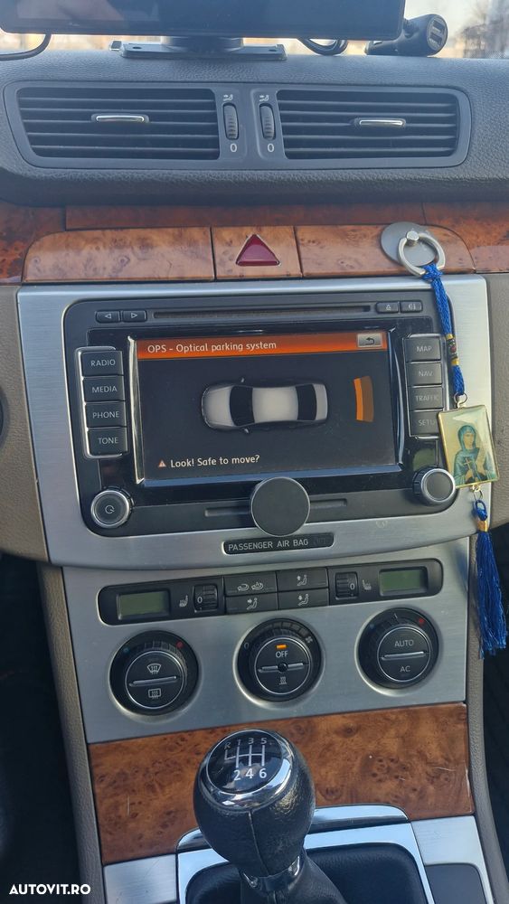 Volkswagen Passat 2.0 TDI BlueMotion Technology DPF Comfortline - 13