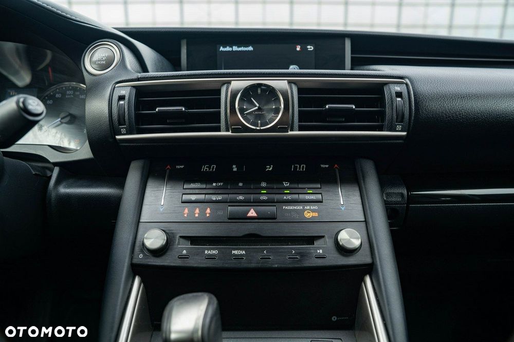 Lexus IS - 23