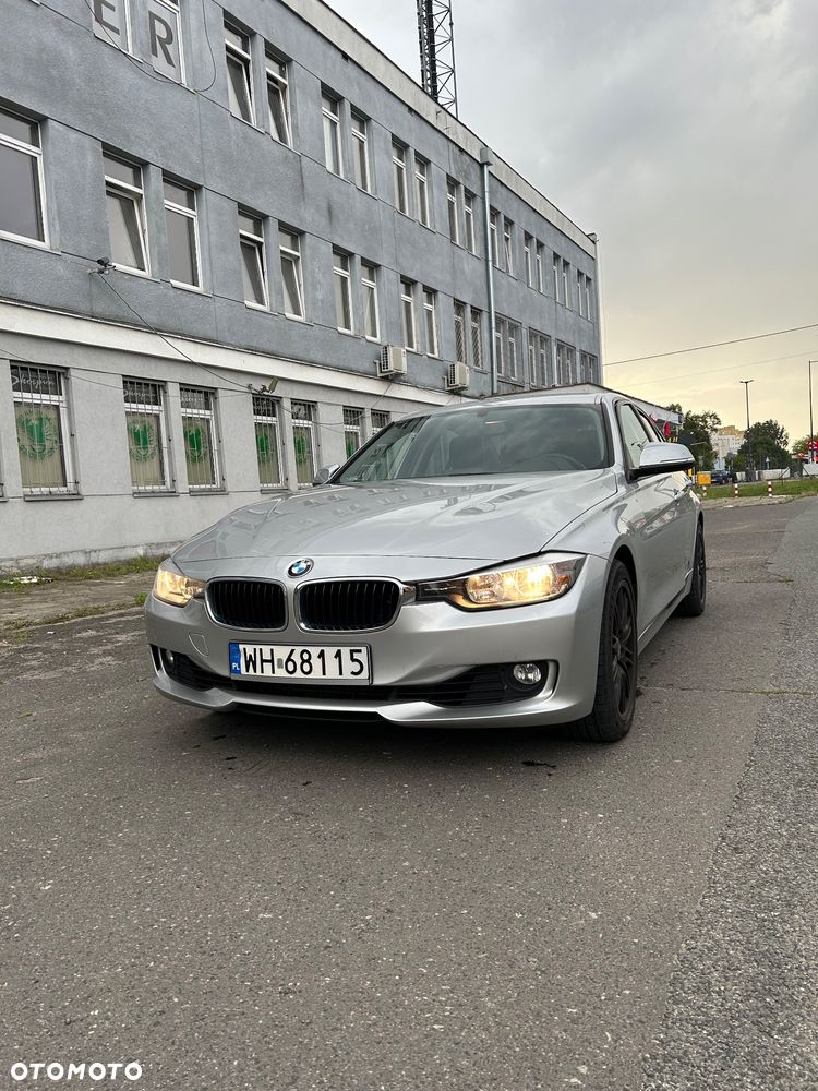 BMW Seria 3 320i - 2