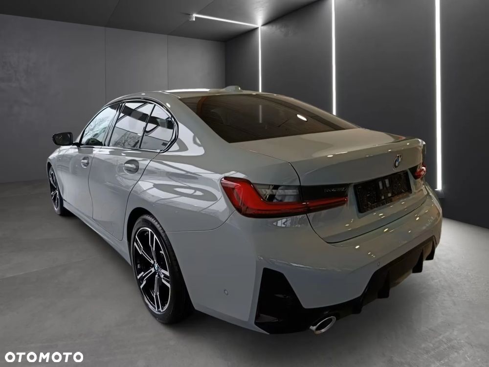 BMW Seria 3 320i xDrive M Sport - 8