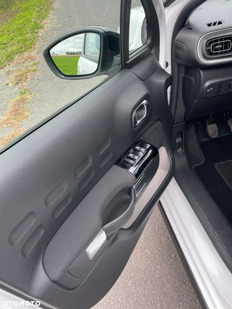 Citroën C3 Pure Tech 82 SHINE - 19