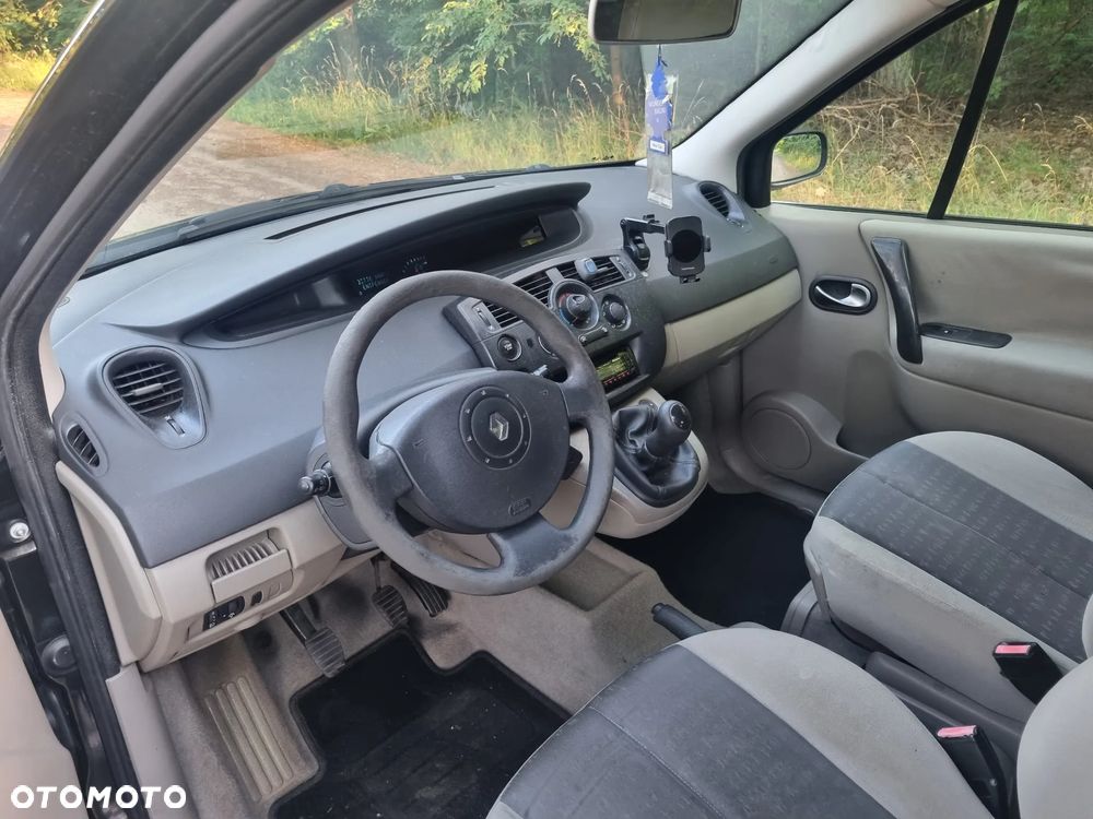 Renault Scenic 1.6 16V Avantage - 8