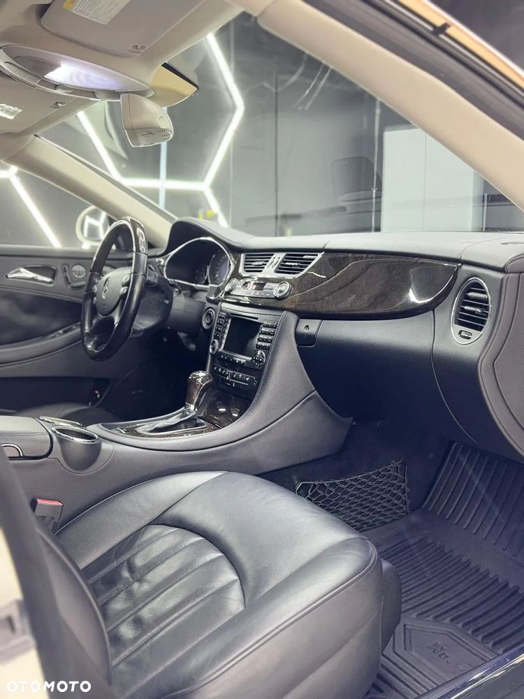 Mercedes-Benz CLS 500 7G-TRONIC - 22