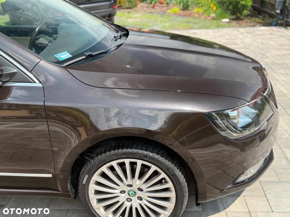 Skoda Superb 2.0 TDI 4x4 L&K DSG - 23
