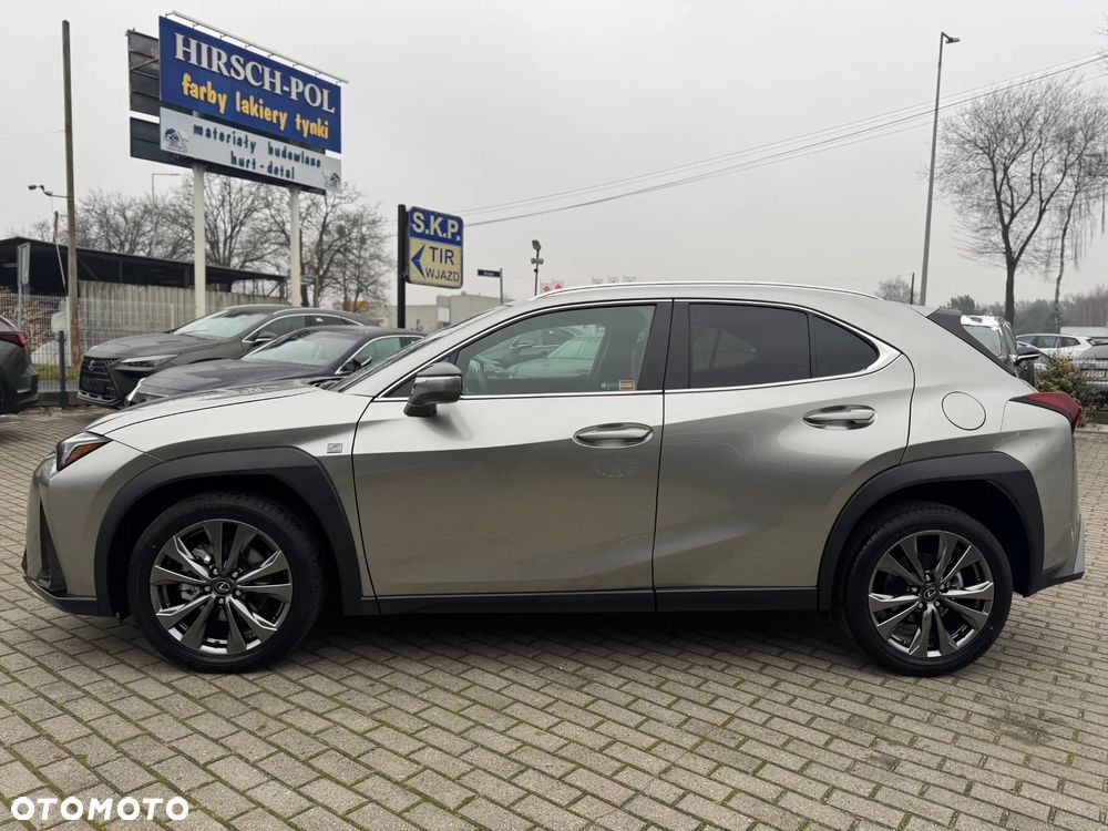 Lexus UX 300h F Sport Design - 2