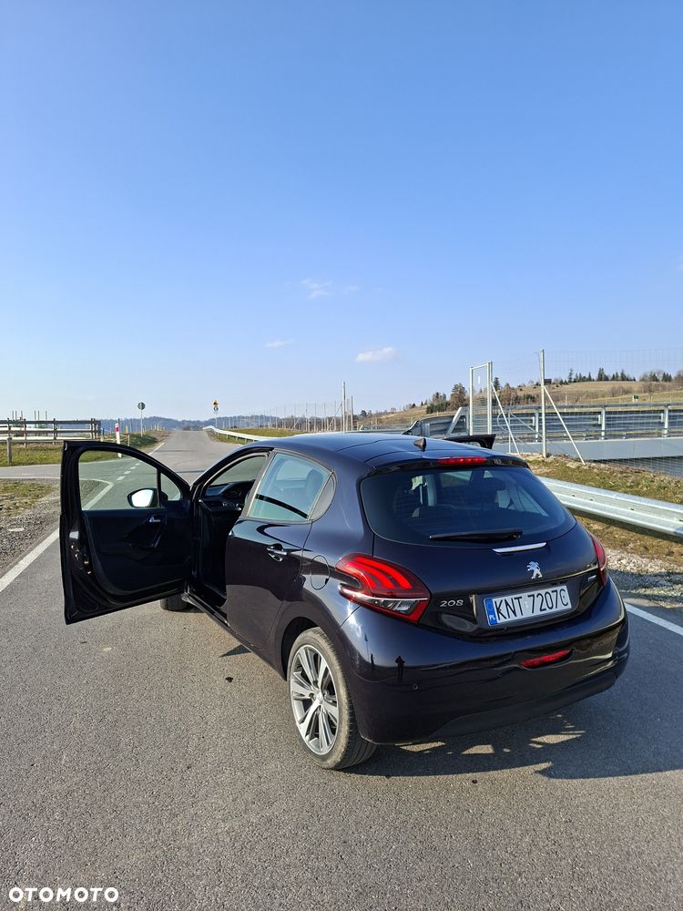 Peugeot 208 - 3