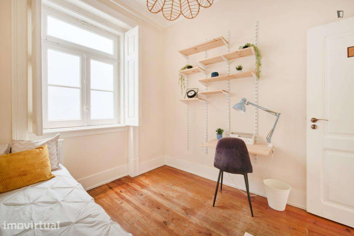 Quarto - localizado em Arroios Lisbon - Grande imagem: 4/23