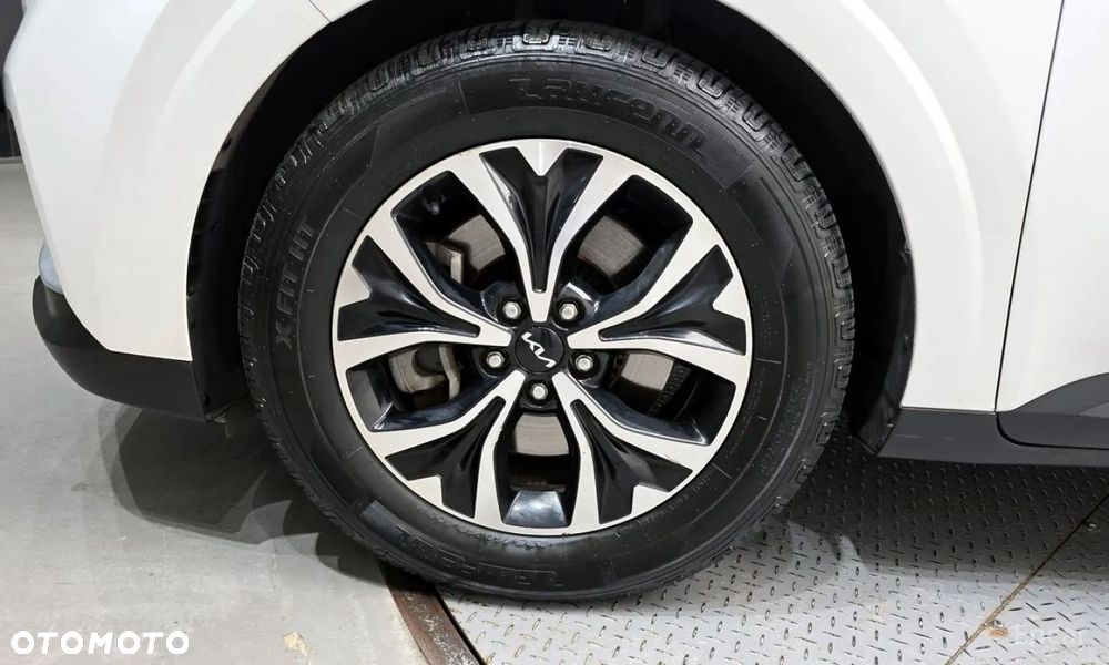 Kia Carnival - 6