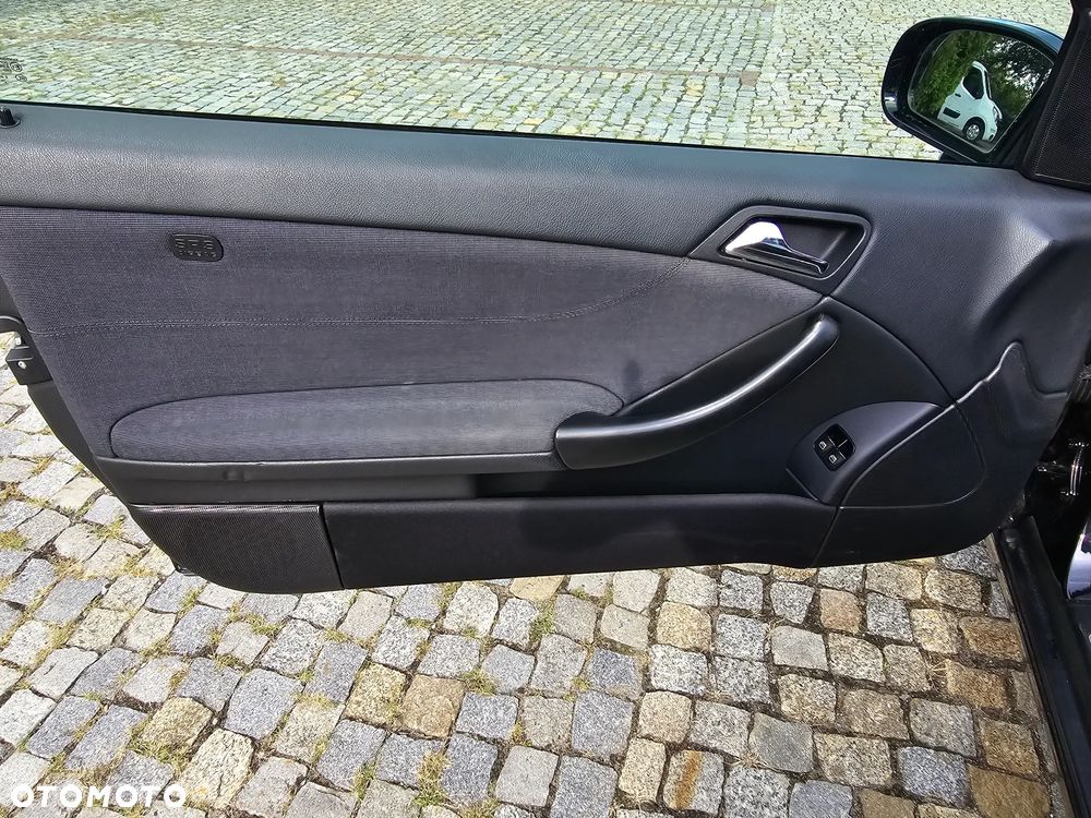 Mercedes-Benz Klasa C 200 Kompressor Sport Edition - 23