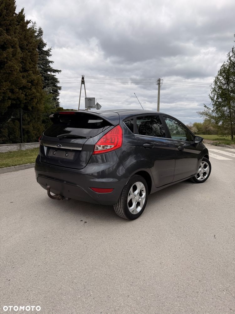 Ford Fiesta 1.6 Ti-VCT Titanium - 18