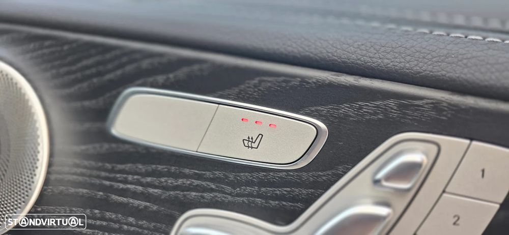 Mercedes-Benz E 300 de 4Matic 9G-TRONIC AMG Line - 24