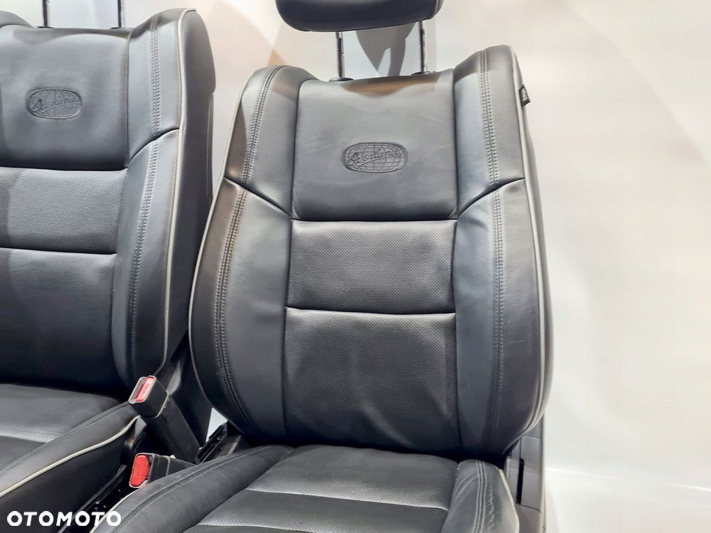 fotele kanapa jeep grand cherokee wk2 11r overland - 12