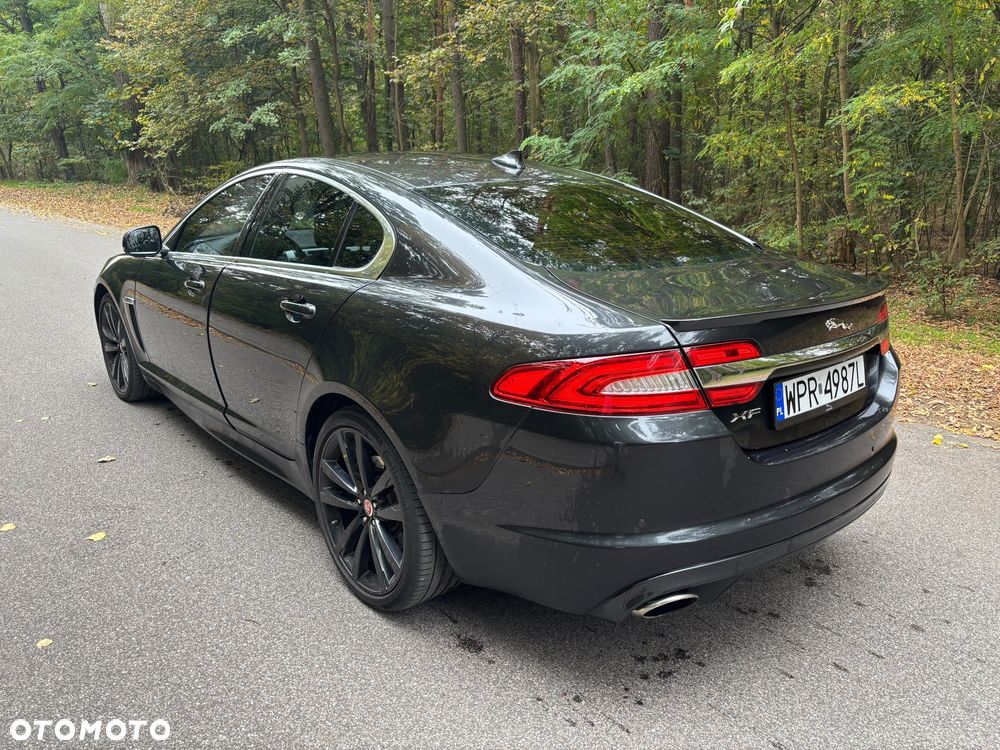Jaguar XF - 3