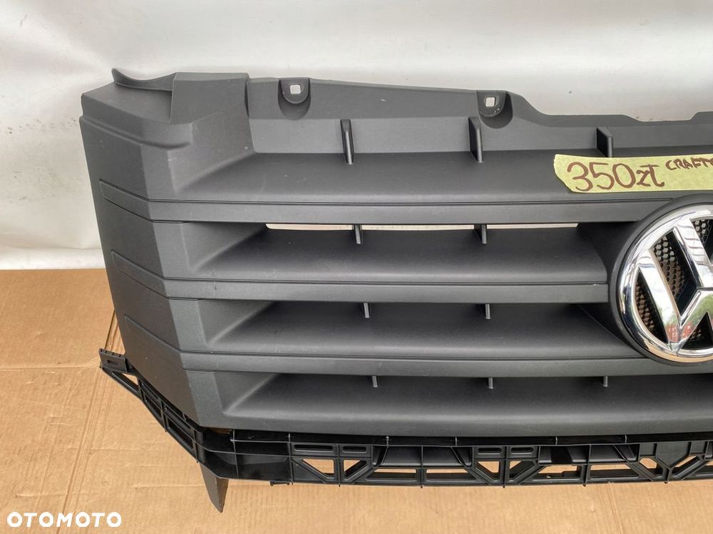VW CRAFTER LIFT 2011- ATRAPA GRILL EMBLEMAT CHROM ORYGINALNA 2E0853653 - 4