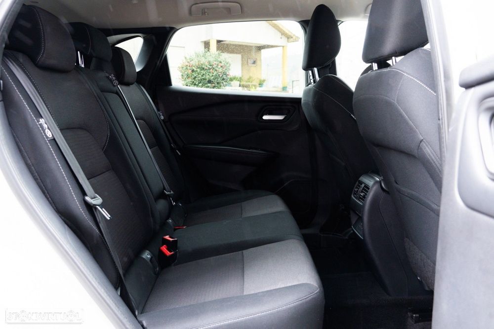 Nissan Qashqai 1.3 DIG-T N-Connecta LED - 30