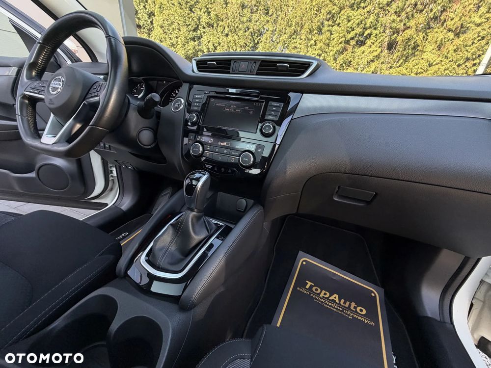 Nissan Qashqai 1.3 DIG-T N-Connecta DCT - 16