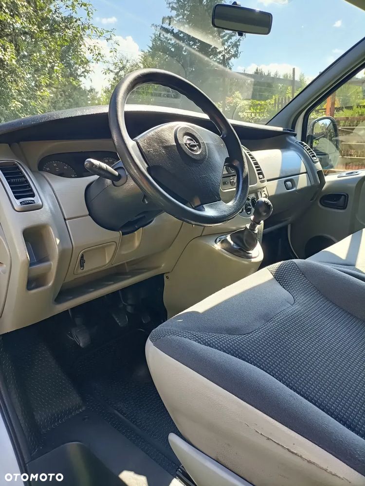 Opel Vivaro - 9
