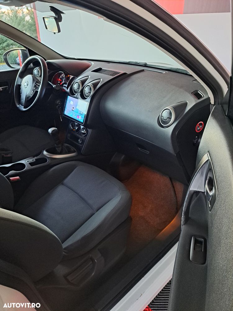 Nissan Qashqai 1.6 360 - 10
