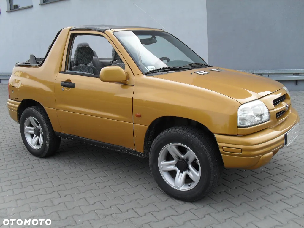 Suzuki Grand Vitara 2.0 - 23