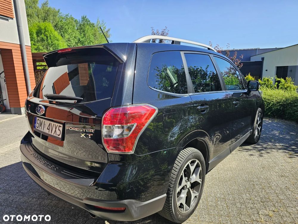 Subaru Forester 2.0XT Platinum Lineartronic - 4
